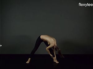 FlexyTeens - Zina showcases supple bare figure
